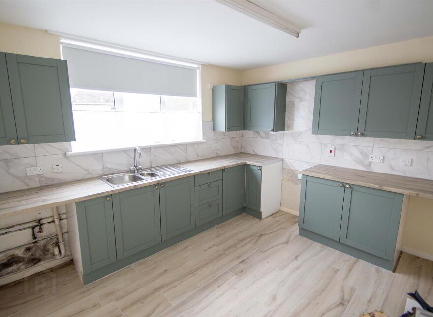 6 Whin Park, Twinbrook, Belfast, BT17 0DH