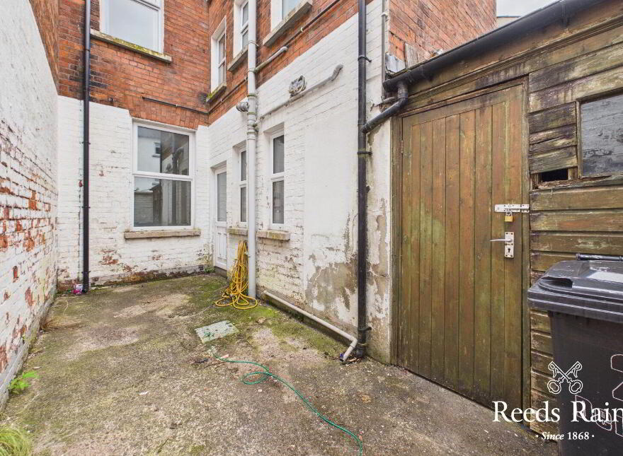 23 Deramore Avenue, Belfast, BT7 3ER