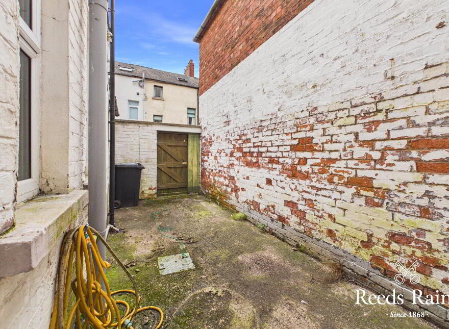 23 Deramore Avenue, Belfast, BT7 3ER