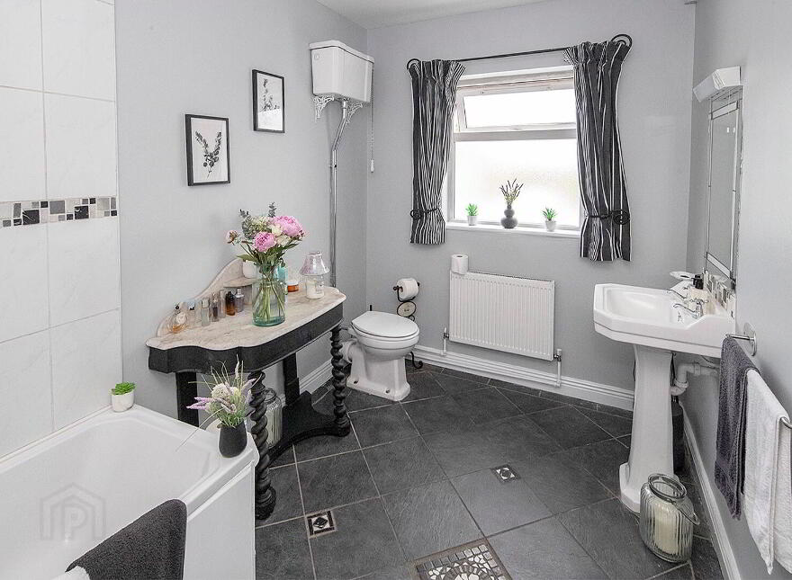 Ballynatray Commons, Lackaroe, P36XD60