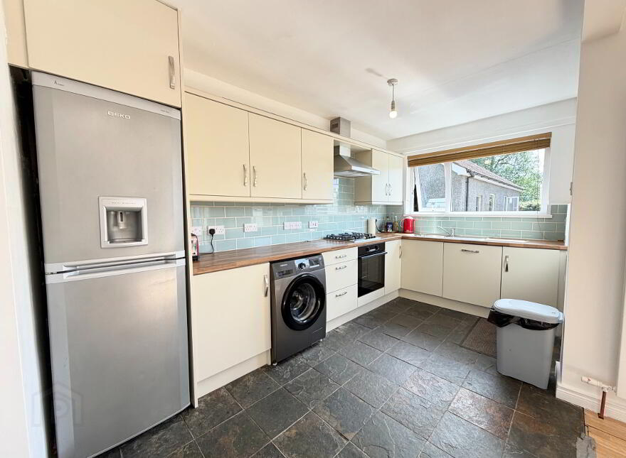 18 Deramore Drive, Ballymena, BT43 7EF