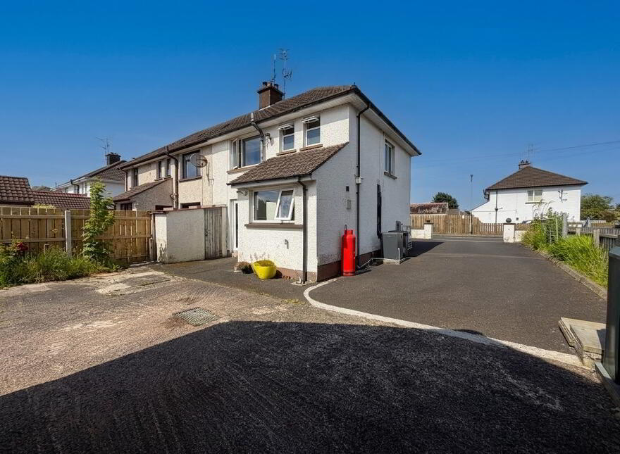 18 Deramore Drive, Ballymena, BT43 7EF