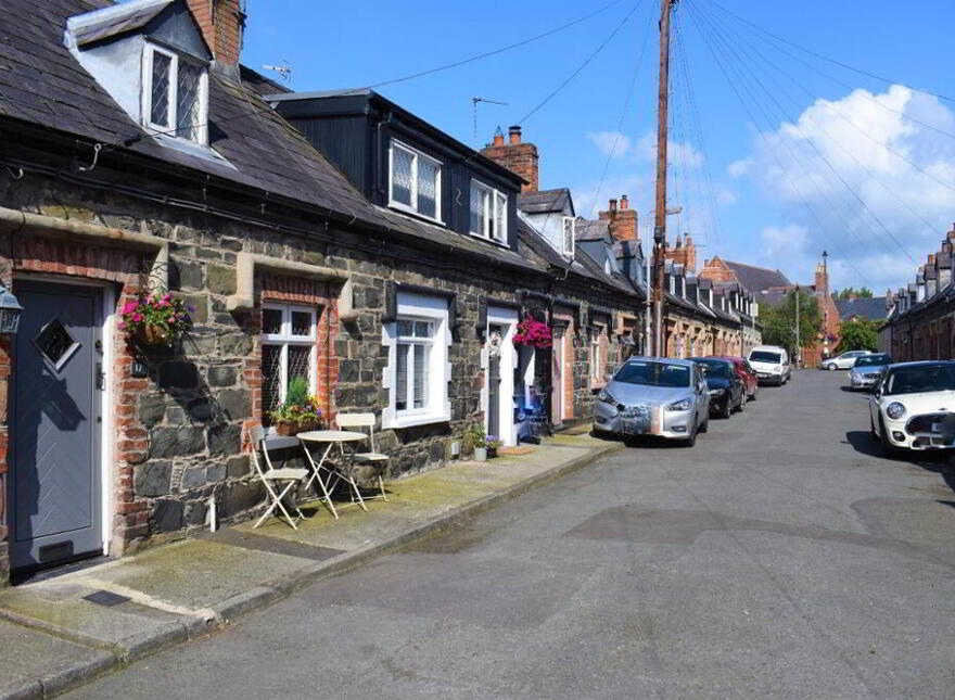 17 Arthur Street, Royal Hillsborough, BT26 6AP