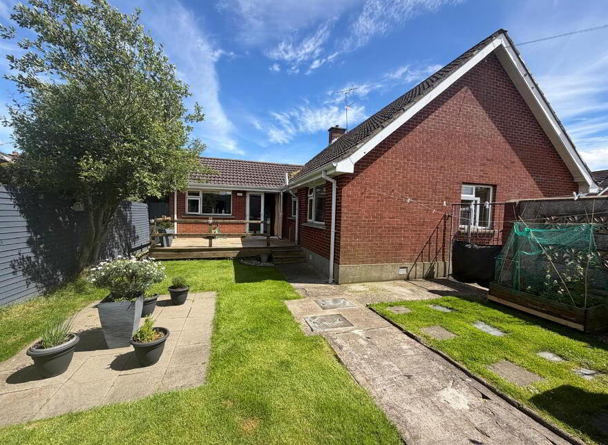 1 Bramhall Crescent, Waterside, L'Derry, BT47 5HE