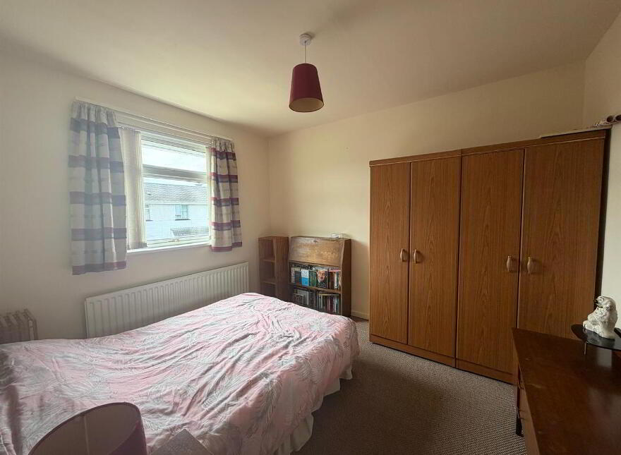 2 Malone Park, Waterside, L'Derry, BT47 5PE