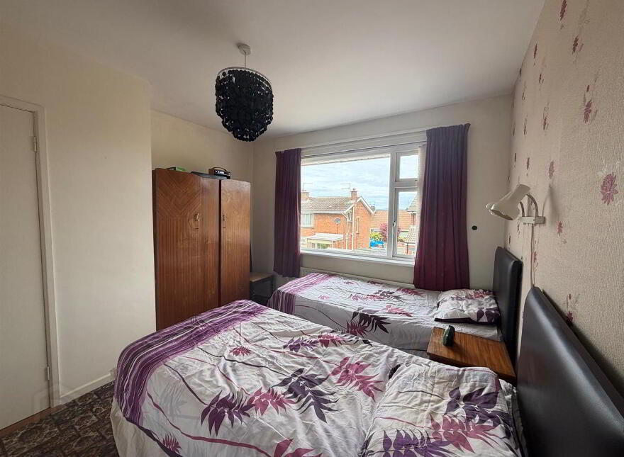 2 Malone Park, Waterside, L'Derry, BT47 5PE