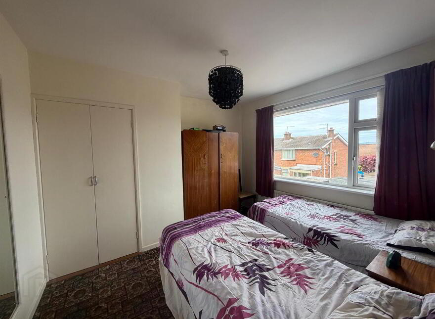 2 Malone Park, Waterside, L'Derry, BT47 5PE