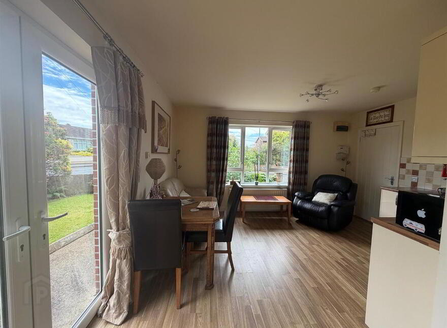2 Malone Park, Waterside, L'Derry, BT47 5PE