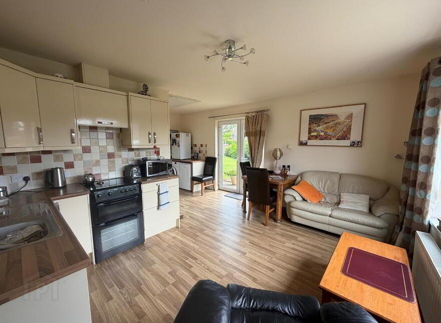 2 Malone Park, Waterside, L'Derry, BT47 5PE