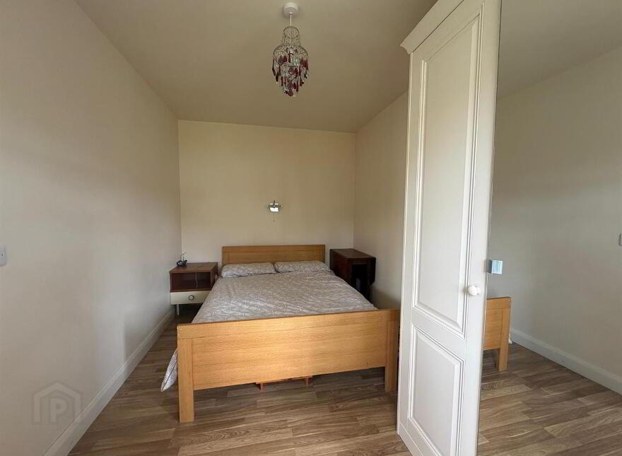 2 Malone Park, Waterside, L'Derry, BT47 5PE