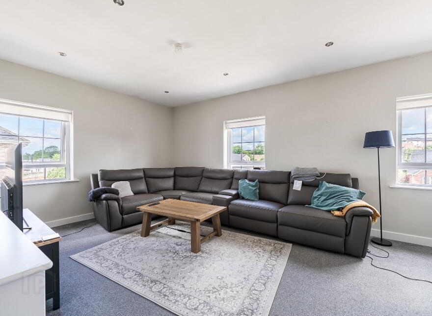 Apt 6, 38 Ayrshire Meadows, Lisburn, BT28 2DU