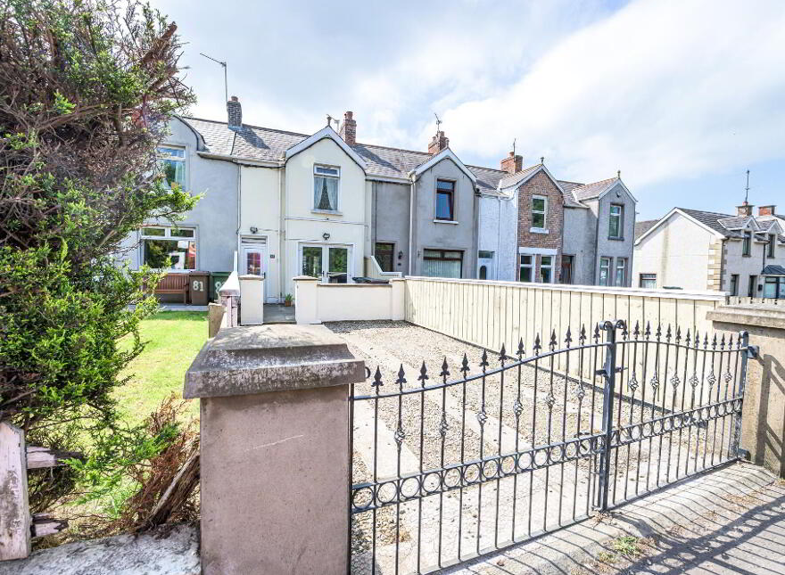 83 Moira Road, Lisburn, BT28 1RH