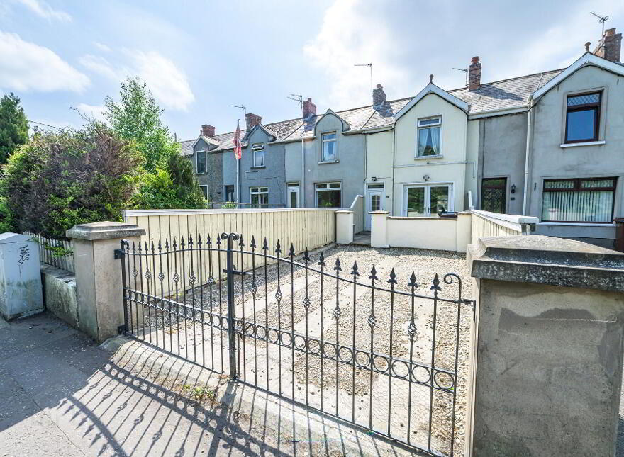 83 Moira Road, Lisburn, BT28 1RH