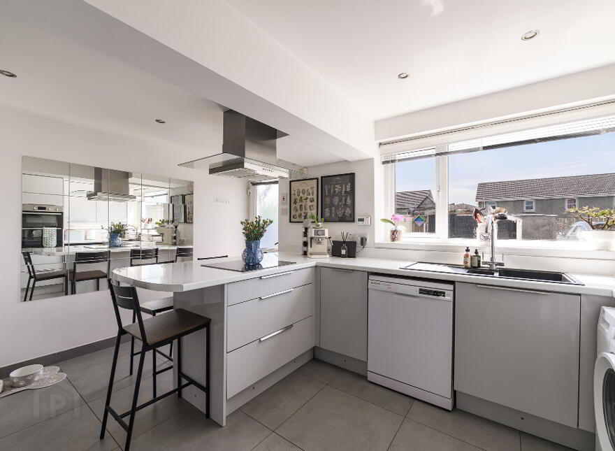 83 Moira Road, Lisburn, BT28 1RH