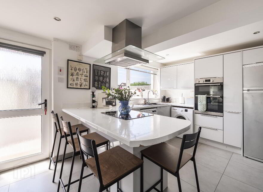 83 Moira Road, Lisburn, BT28 1RH