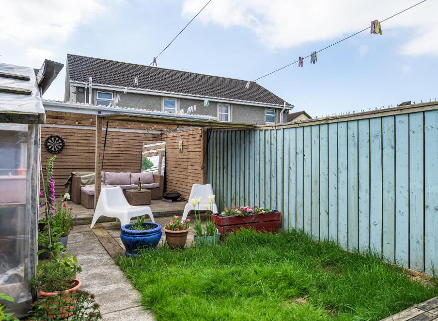 83 Moira Road, Lisburn, BT28 1RH