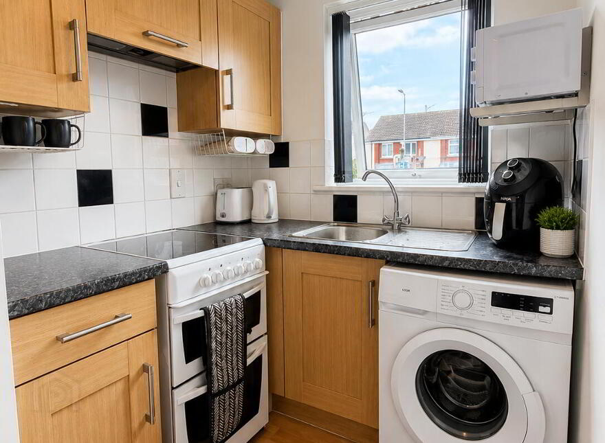 3 Warren Grove, Lisburn, BT28 1JG