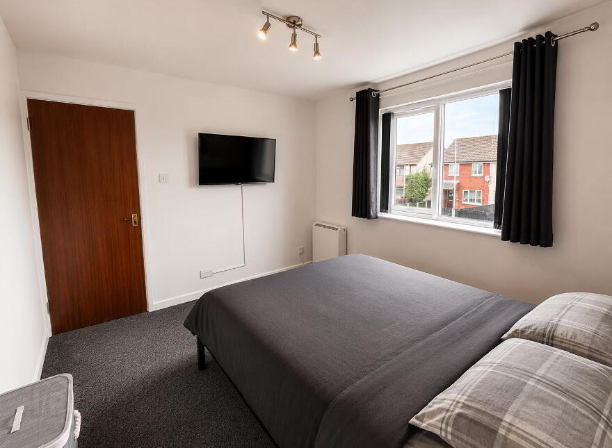 3 Warren Grove, Lisburn, BT28 1JG