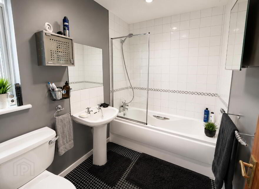 3 Warren Grove, Lisburn, BT28 1JG