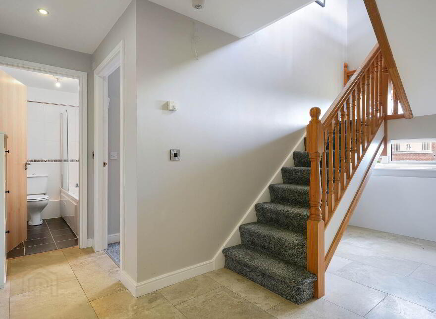 94 Cluain Shee, Aiken`s Village, Sandyford, Dublin, D18X628