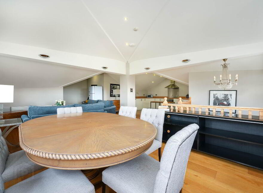 94 Cluain Shee, Aiken`s Village, Sandyford, Dublin, D18X628