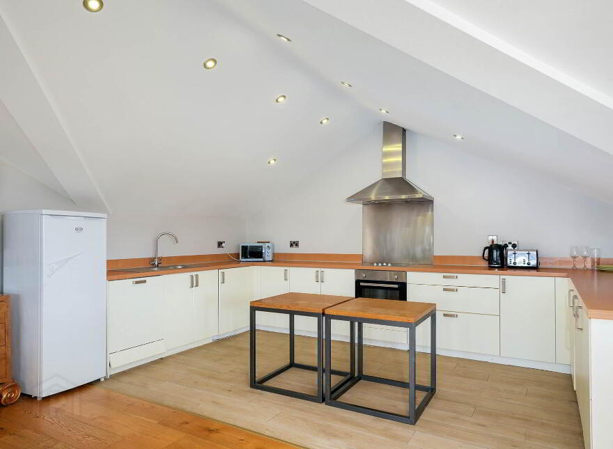 94 Cluain Shee, Aiken`s Village, Sandyford, Dublin, D18X628