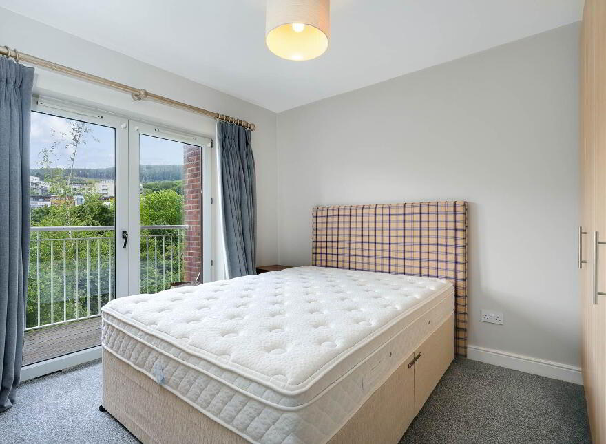 94 Cluain Shee, Aiken`s Village, Sandyford, Dublin, D18X628