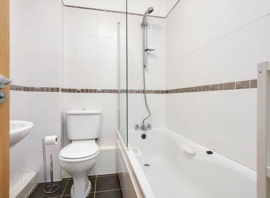 94 Cluain Shee, Aiken`s Village, Sandyford, Dublin, D18X628