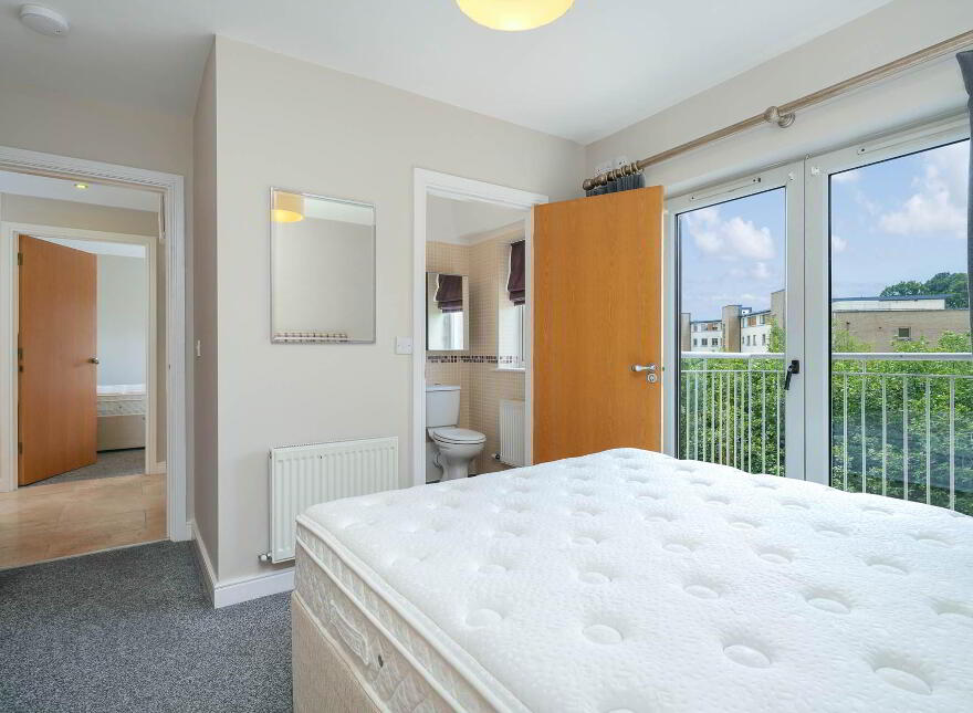 94 Cluain Shee, Aiken`s Village, Sandyford, Dublin, D18X628