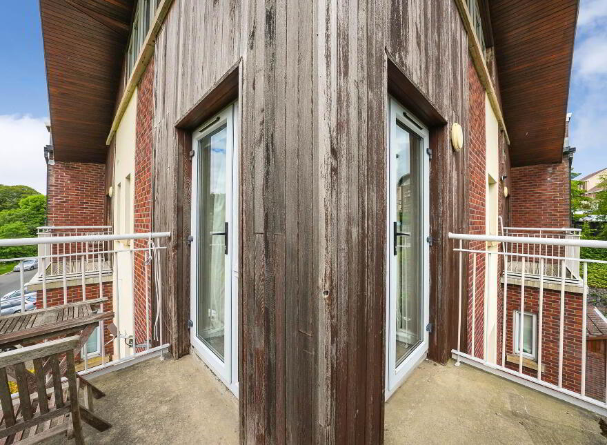94 Cluain Shee, Aiken`s Village, Sandyford, Dublin, D18X628