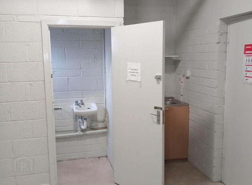 Unit 2, Feltrim Shopping Centre, The Rise, Melrose Park, Kinsaley, Dublin, K67P028