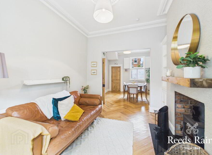 82 Deramore Avenue, Belfast, BT7 3ES