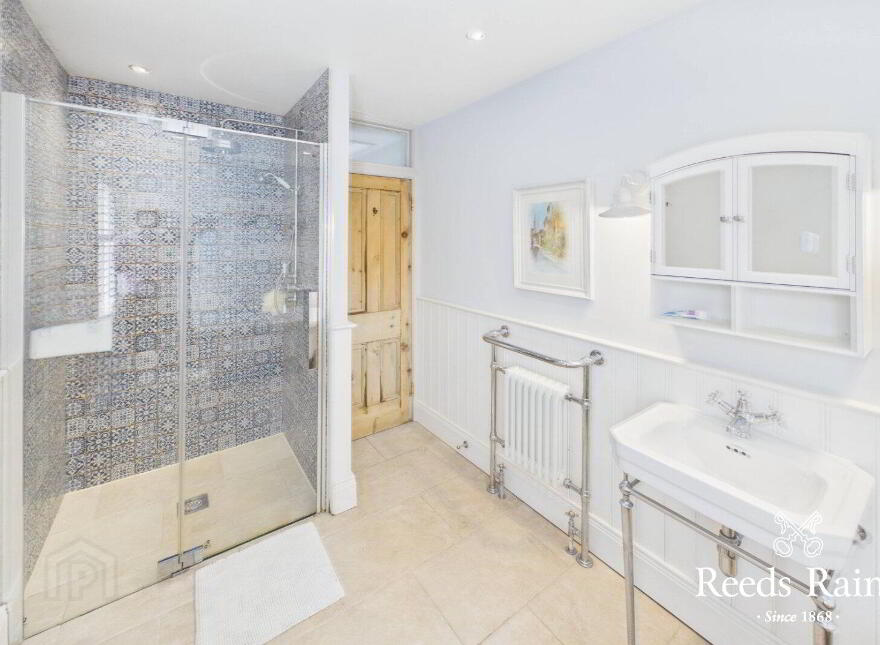 82 Deramore Avenue, Belfast, BT7 3ES