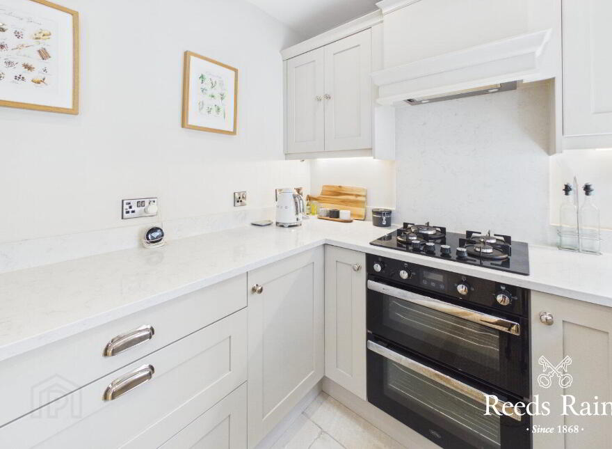 82 Deramore Avenue, Belfast, BT7 3ES