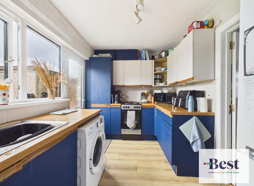 17 Knockdhu Park, Larne, BT40 2EJ