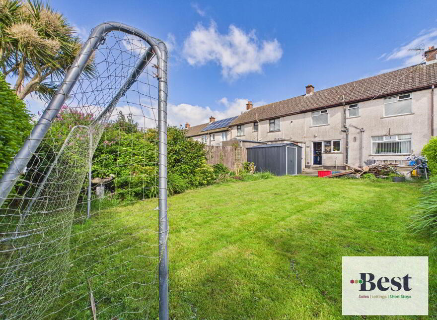 17 Knockdhu Park, Larne, BT40 2EJ