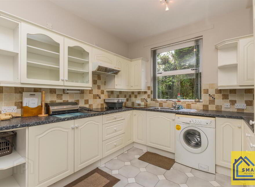 Flat 6 Moyrath House, 1B Hawthornden Gardens, Belfast, BT4 2HF