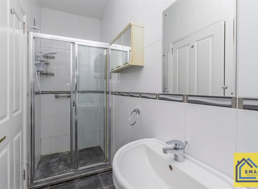 Flat 6 Moyrath House, 1B Hawthornden Gardens, Belfast, BT4 2HF