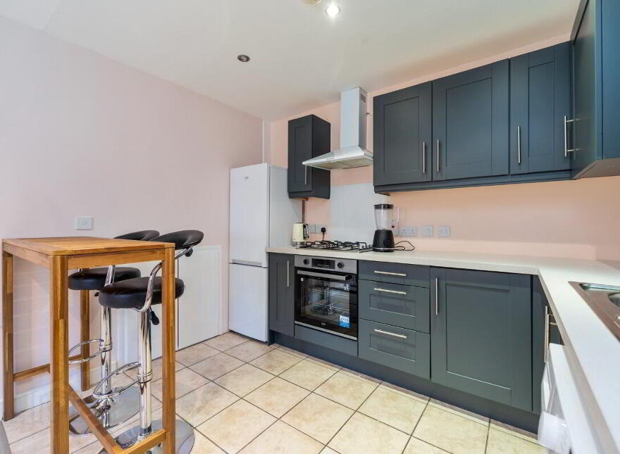 Apt 2, 172 Tates Avenue, Belfast, BT12 6ND