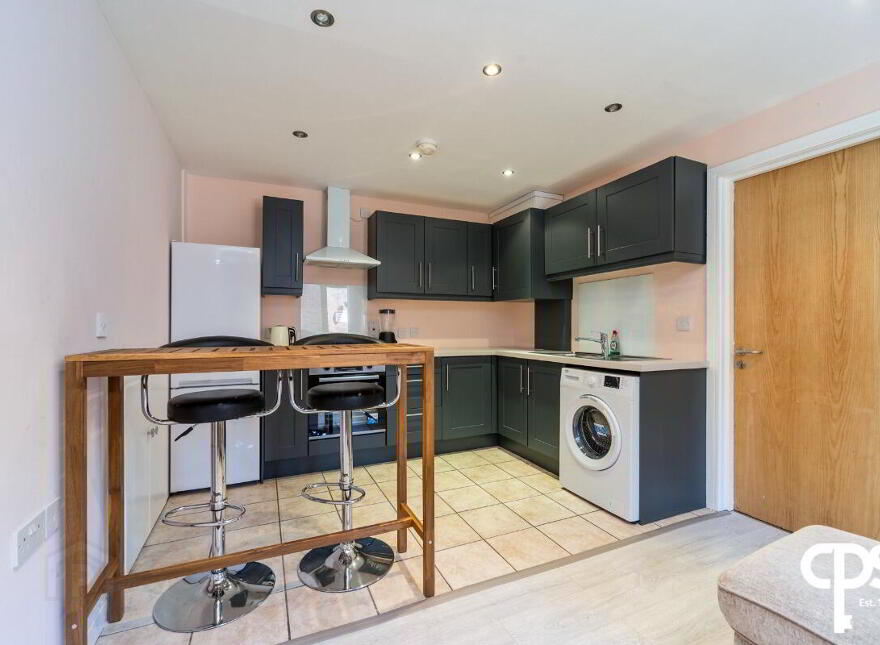 Apt 2, 172 Tates Avenue, Belfast, BT12 6ND