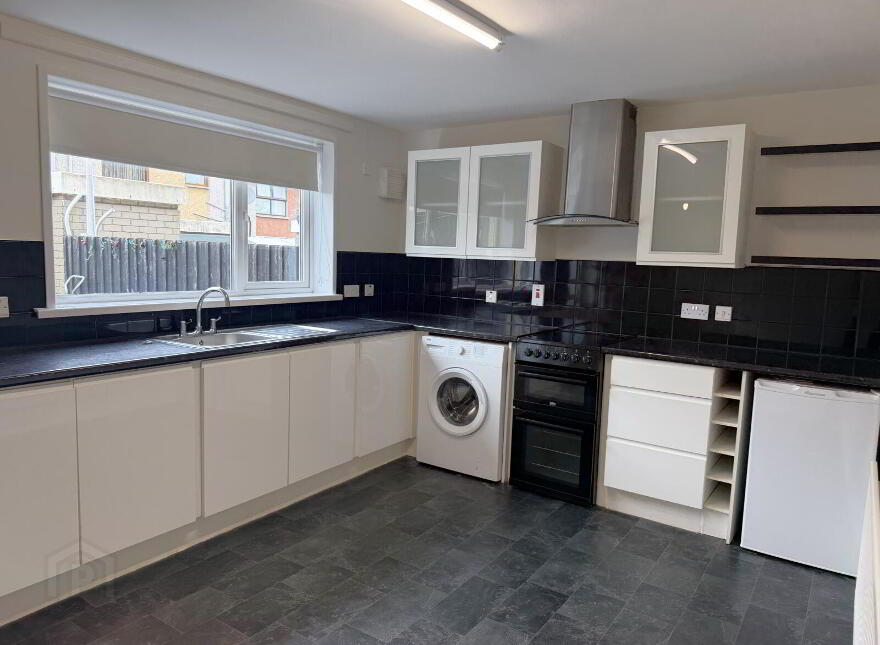 2 Kilbride Gardens, Antrim, BT41 1DS