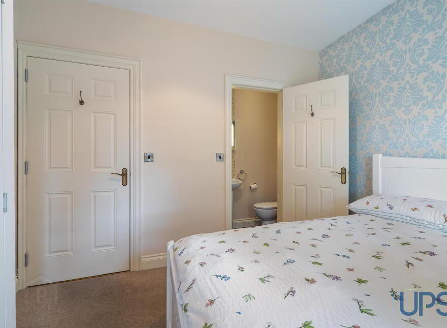 APT 11, 3 The Manor, Blacks Road, Belfast, BT10 0TJ