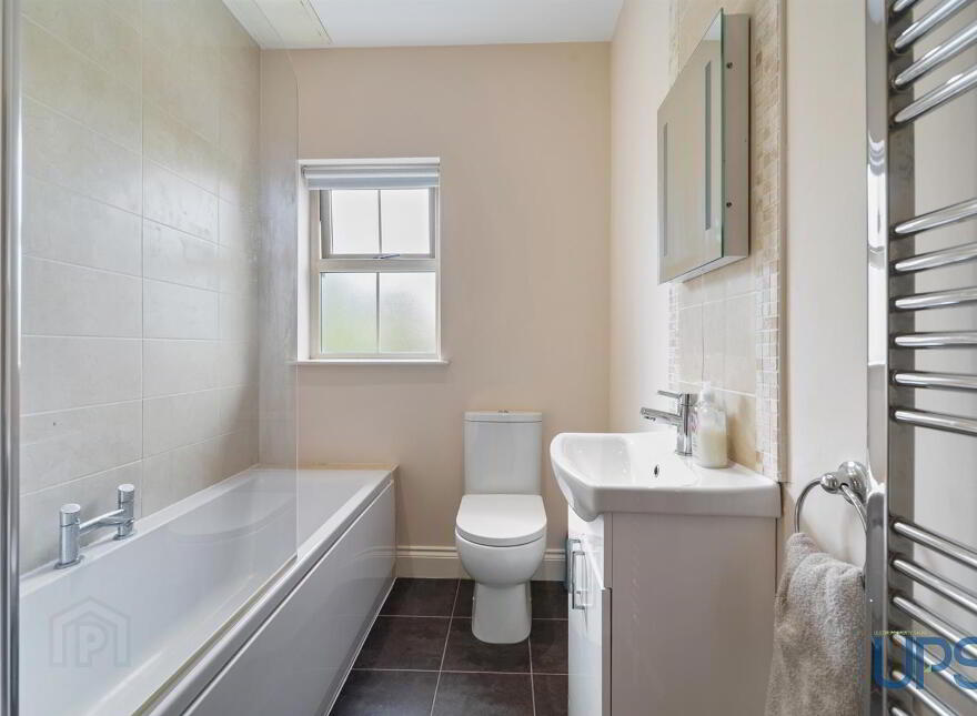 APT 11, 3 The Manor, Blacks Road, Belfast, BT10 0TJ