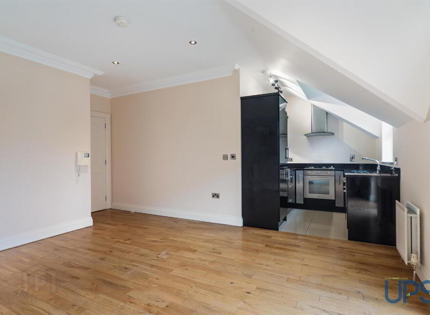 APT 11, 3 The Manor, Blacks Road, Belfast, BT10 0TJ