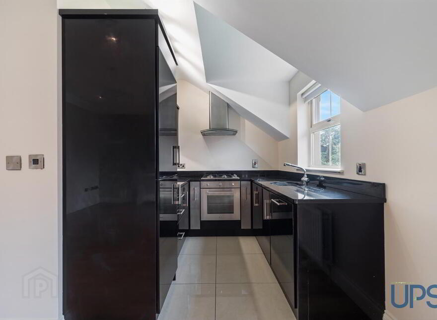 APT 11, 3 The Manor, Blacks Road, Belfast, BT10 0TJ