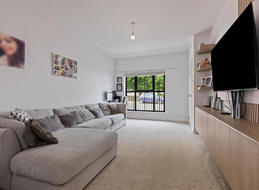 68c South Street, Newtownards, BT23 4JU