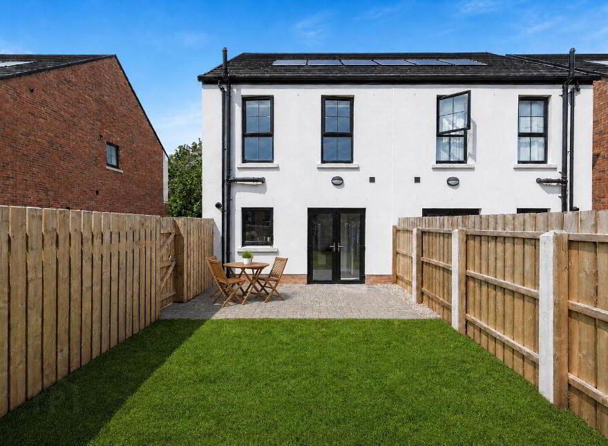 68c South Street, Newtownards, BT23 4JU