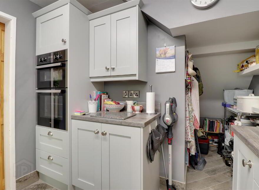 10 Island View Road, Greyabbey, Newtownards, BT22 2QD