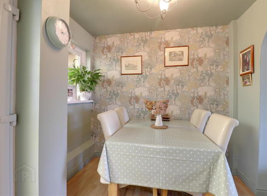 10 Island View Road, Greyabbey, Newtownards, BT22 2QD