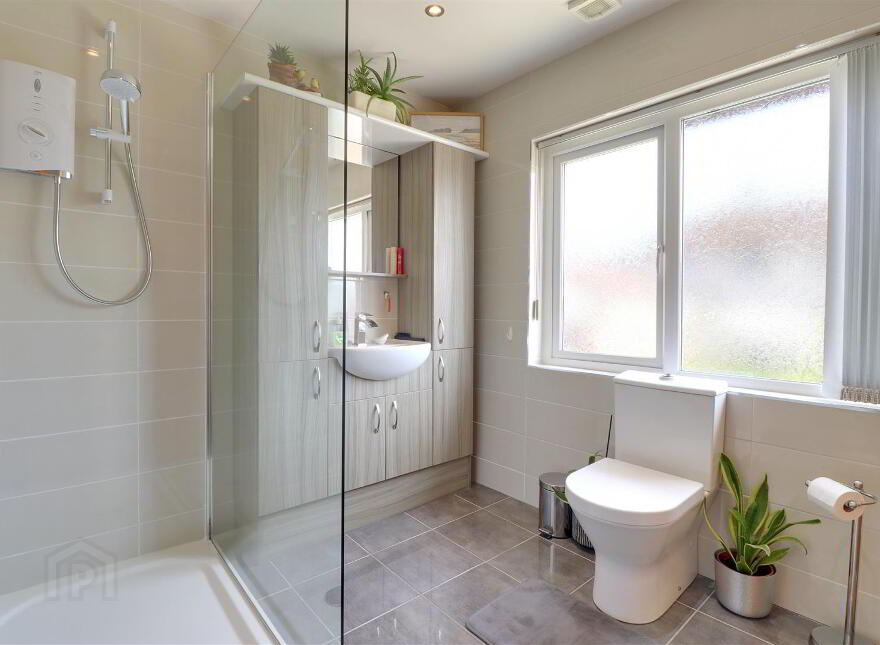 10 Island View Road, Greyabbey, Newtownards, BT22 2QD